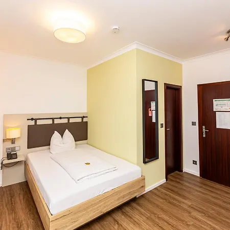 Otel Koenigshof Königstein im Taunus